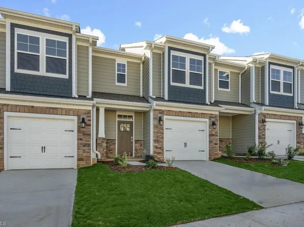 1694 Hallview Ct, Kernersville, NC 27284