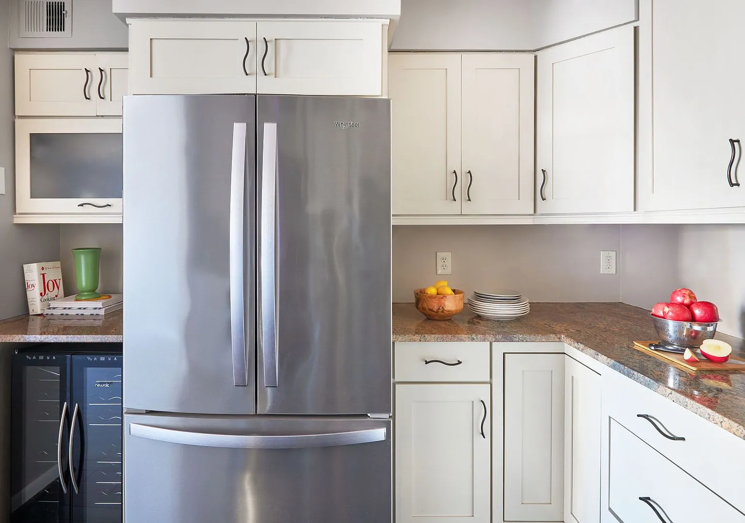 HUGE Beautiful 2BR/2BA Condo, Balcony & Walk to Pike & Rose and North Bethesda Metro! — Photo 4