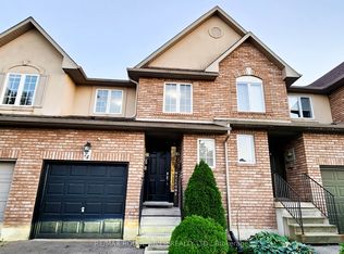 74 Meadow Wood Cres, Hamilton, ON L8J3Z8