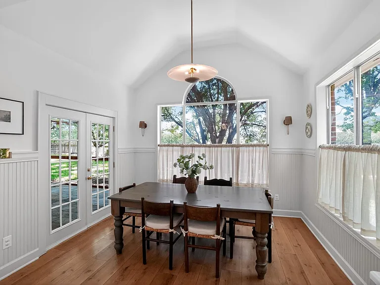 300 N Carriage Hills Dr — Photo 14