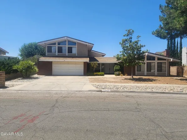 450 Fairway Dr, Palmdale, CA 93551