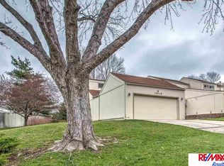 13948 Meadow Ridge Rd, Omaha, NE 68138