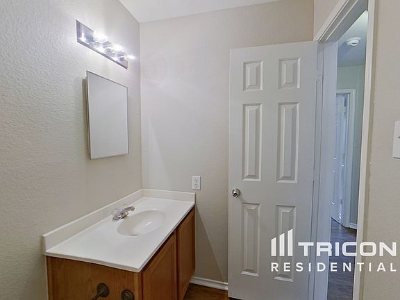 4th image of 505 Rosemary Dr