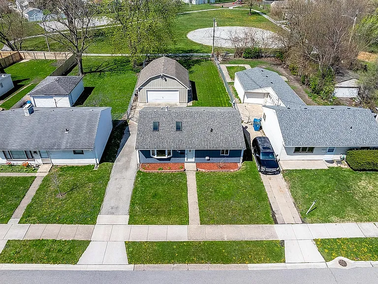 8124 Robertson Pl — Photo 41