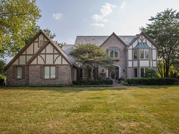 3rd image of 201 E Ironwood Cir
