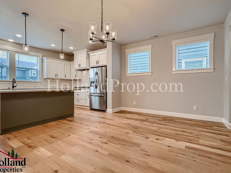 5981 SE Skylight St — Photo 7