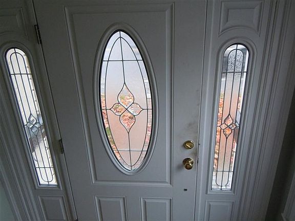 Beveled front door 