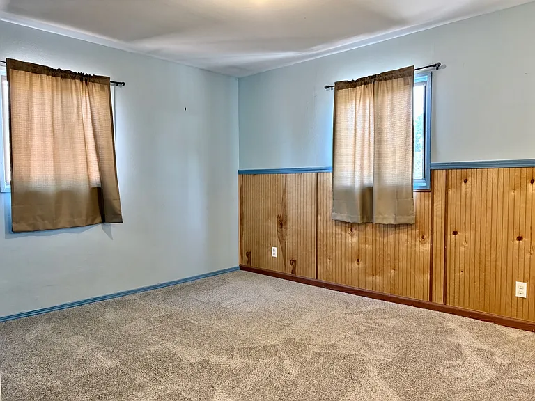 1721 Utah St NE — Photo 19