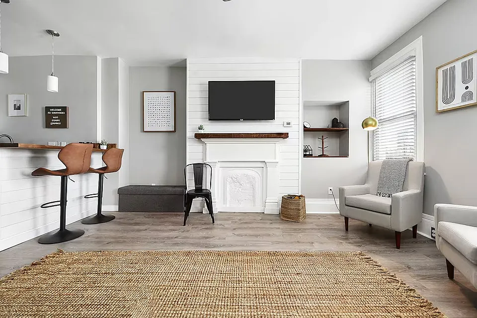3 bed, $2,095 — Photo 3