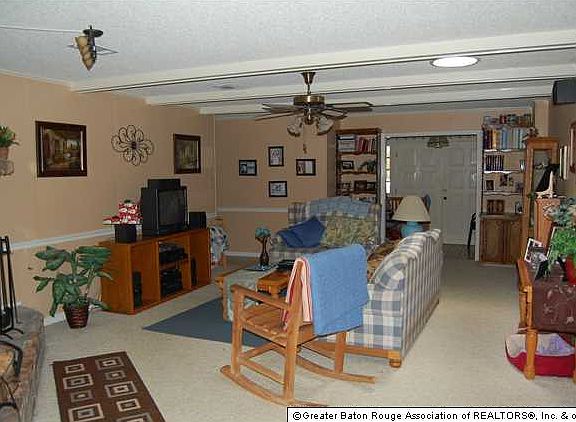 4th image of 16220 Chinon Ct