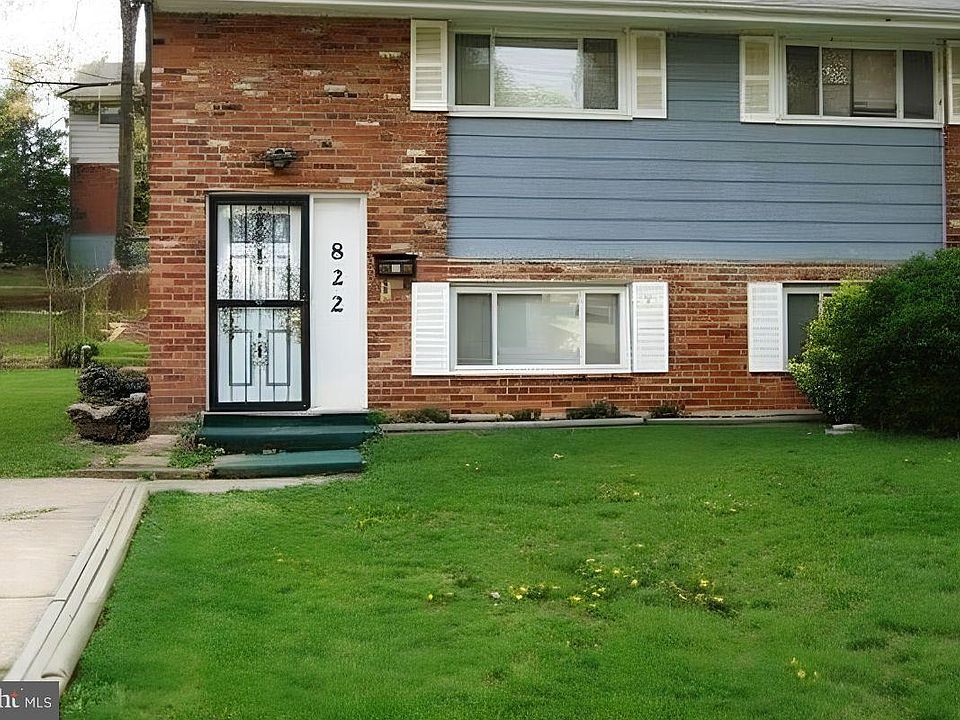 1st image of 822 Booker Pl