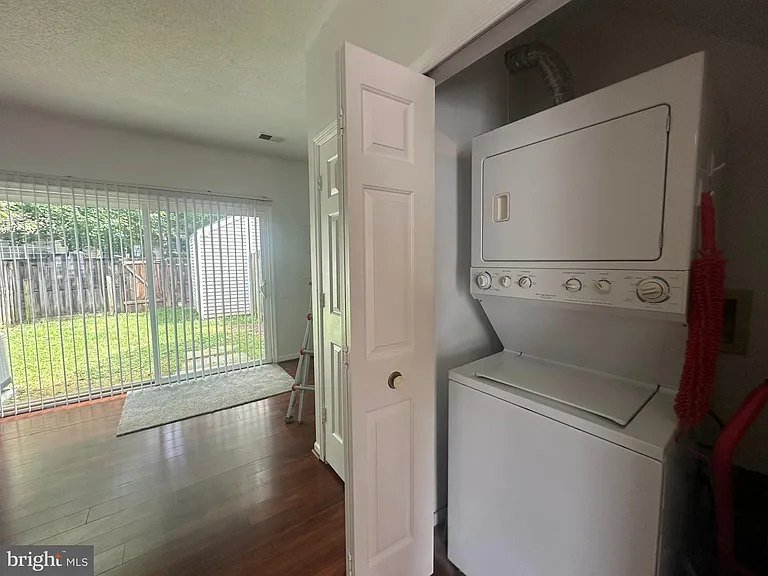 7223 Parsons Ct — Photo 12