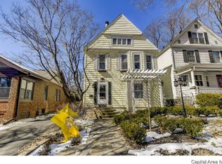 865 S Park Ave, Springfield, IL 62704