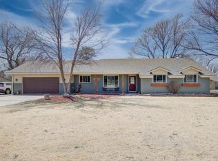 1 Lakewynds Dr, Arkansas City, KS 67005