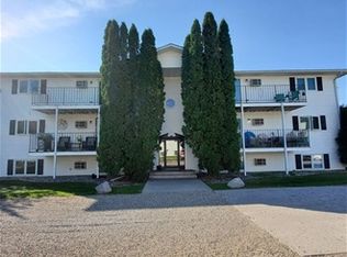 2918 S 17th St APT 101, Grand Forks, ND 58201