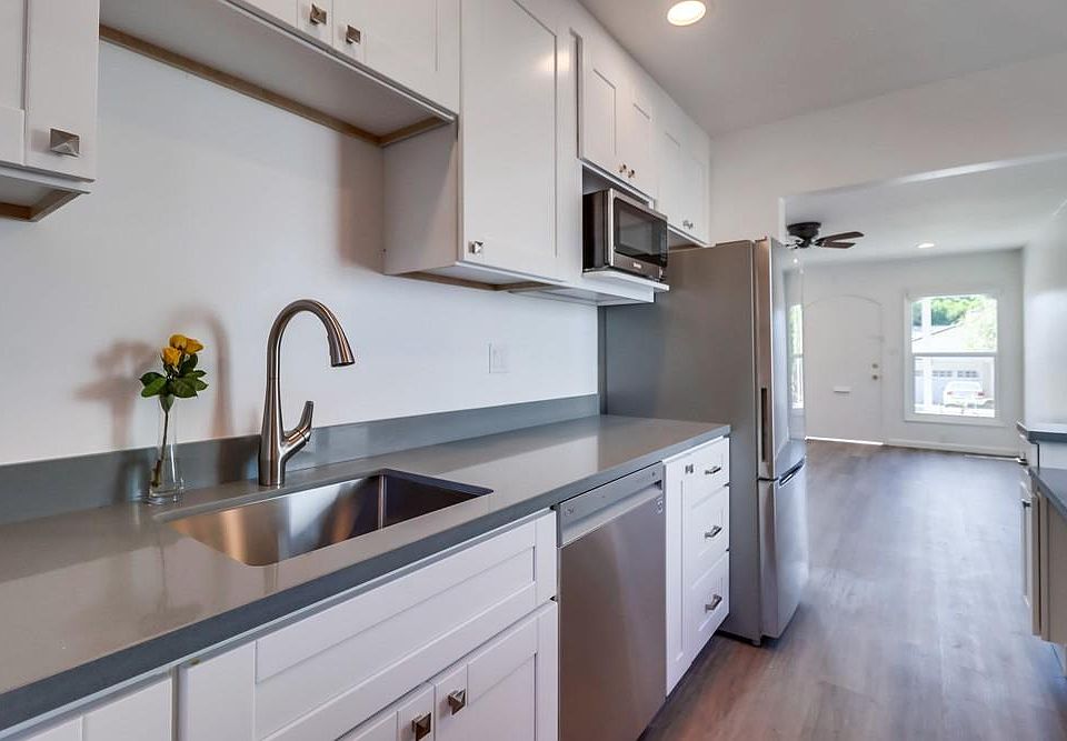 1st image of 6035 La Jolla Hermosa Ave