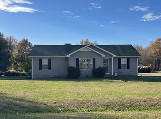 135 Leigh Anna Cir, Lafayette, TN 37083