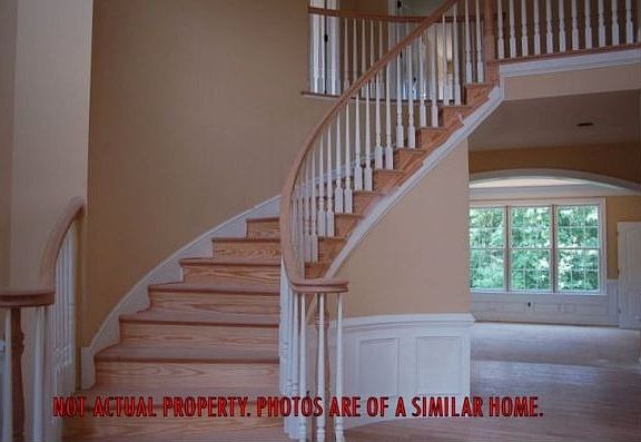 2nd image of 14 Martins Ct