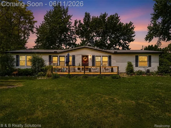 60455 Bates Rd, Lenox, MI 48048