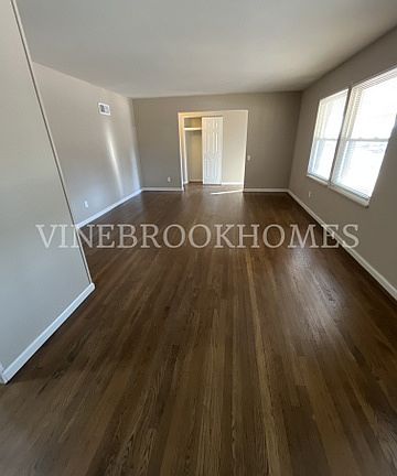 3rd image of 11038 Saginaw Dr