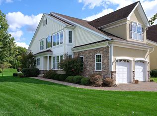 18 Aspen Ln, Tinton Falls, NJ 07724