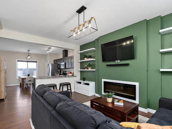 368 Pioneer Rd, Spruce Grove, AB T7X 0T1