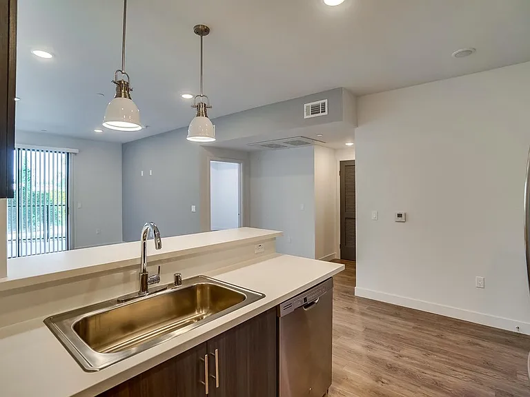 6015 Woodman Ave #206 — Photo 18