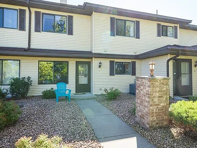 5445 Orleans Ln N #7 — Photo 25