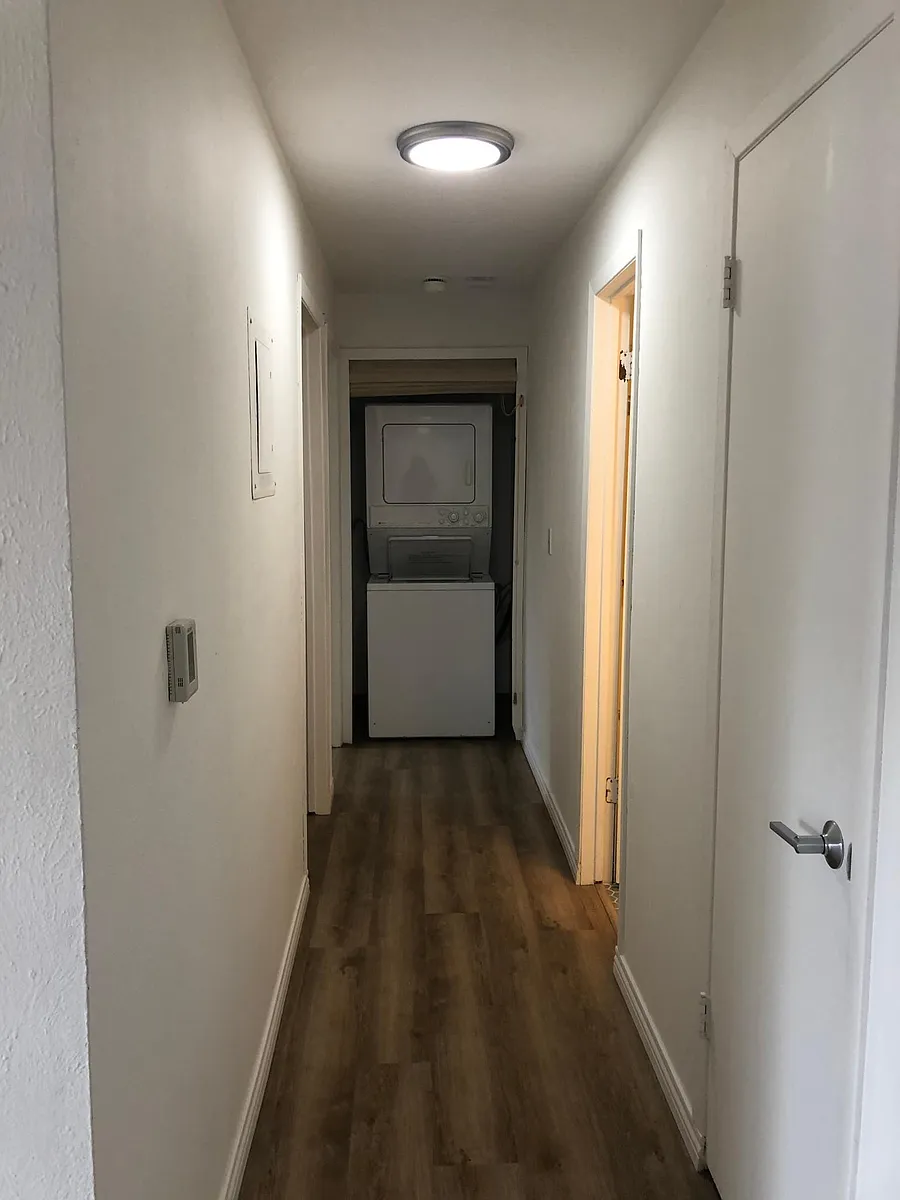 Building Photo - 665 Manhattan Dr #111