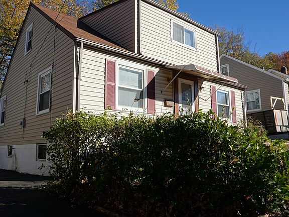 2nd image of 9225 Delphine Ave
