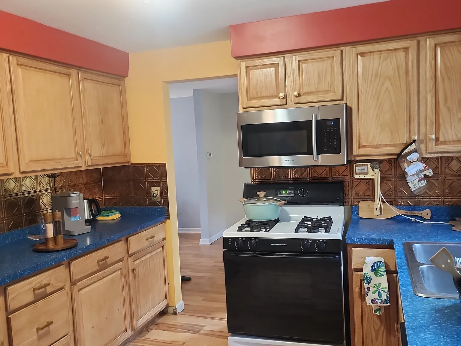 4 bed, 2.5 bath, 2470 sqft, $1,550 — Photo 3