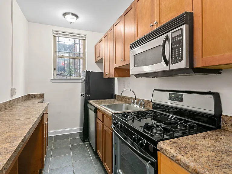 3937 S St SE — Photo 18