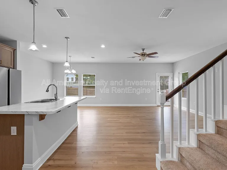 181 Johnson Ct — Photo 5