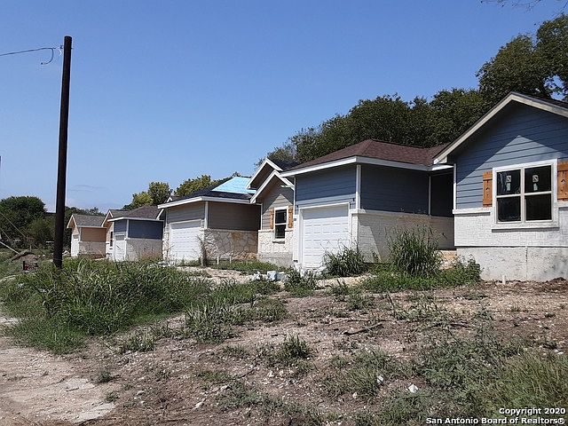 1st image of 935 Yucca St