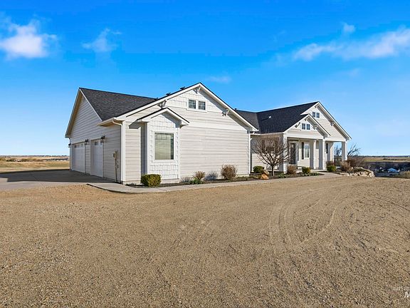 3rd image of 27204 Serenity Ln