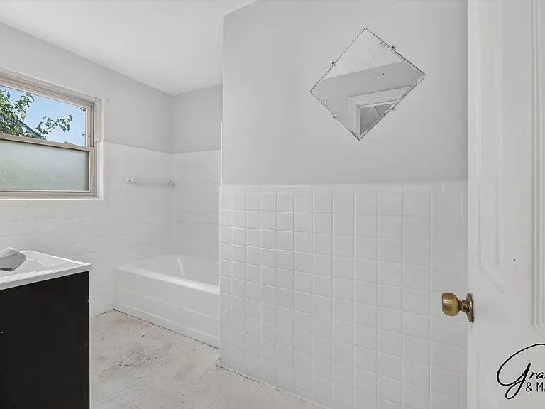 5911 Somerset Ave — Photo 21