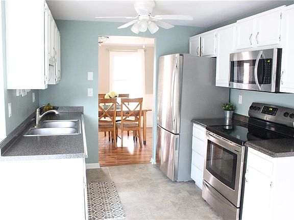 4th image of 4368 Loveland Dr