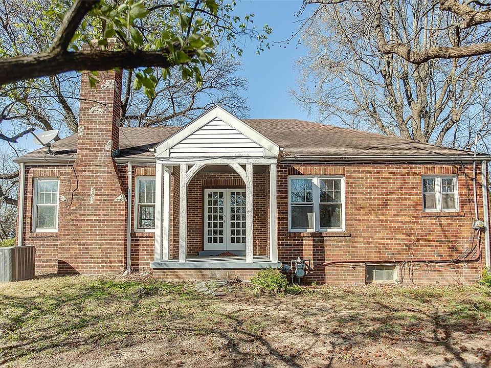 1st image of 50 Circle Dr