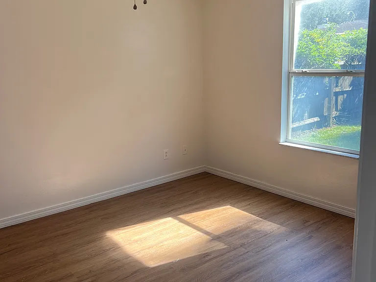 205 Craft St — Photo 10