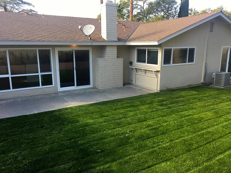 345 S Harwood St — Photo 15