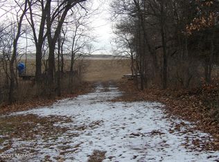 1257 E Litchfield Rd, Jonesville, MI 49250