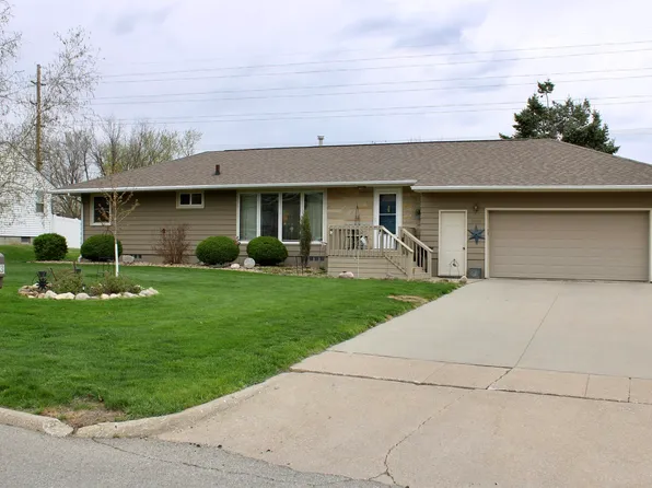 1403 Brentwood Ter, Marshalltown, IA 50158