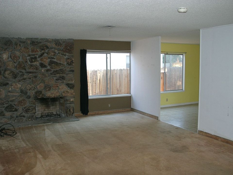 2nd image of 3141 Bray Ln