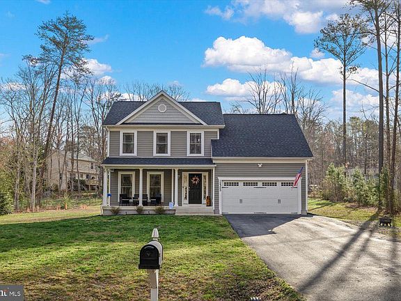 3rd image of 12305 Hawkins Ln