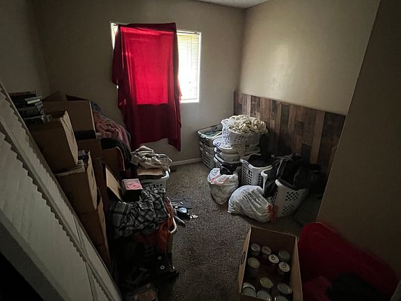 4th image of 2 Bentwood St
