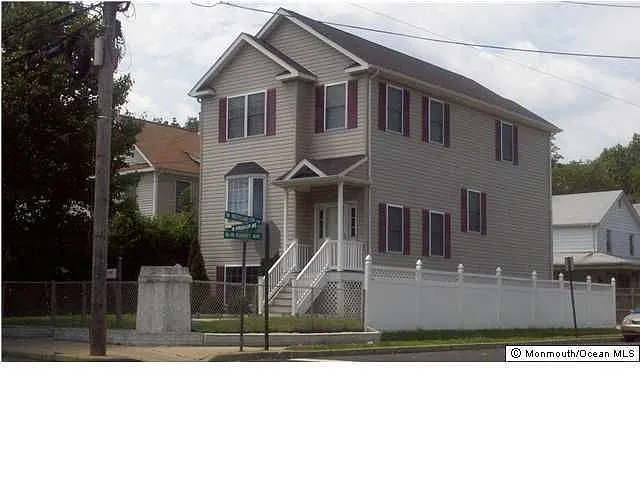330 Shrewsbury Ave photo 1