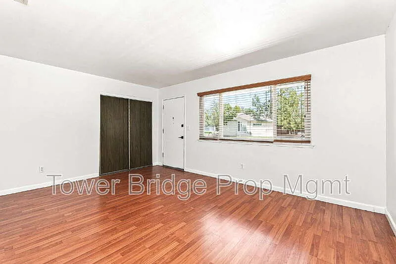 2 bed, 1.0 bath, 1000 sqft, $1,825 — Photo 4