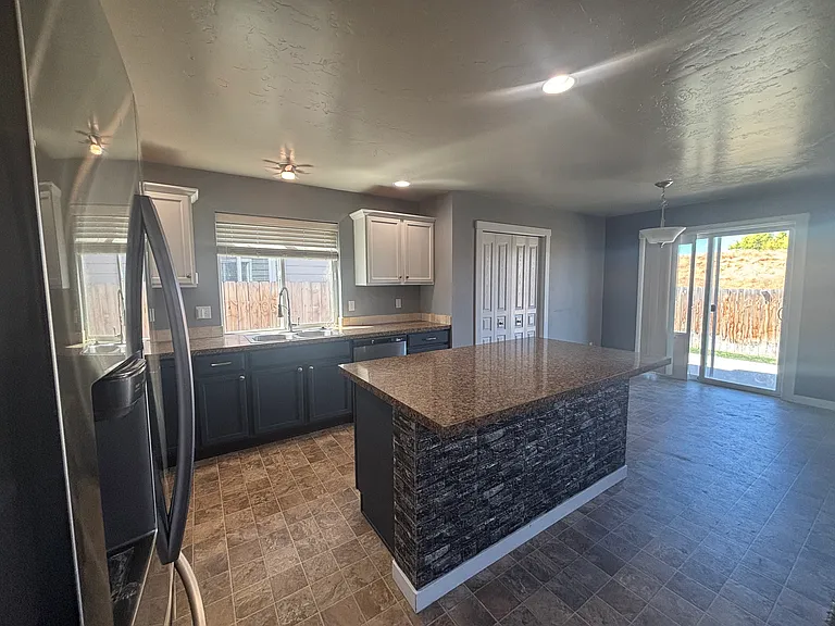 16161 Meander Creek Way — Photo 7