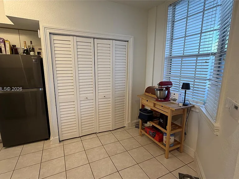 735 SW 148th Ave #1711 — Photo 3