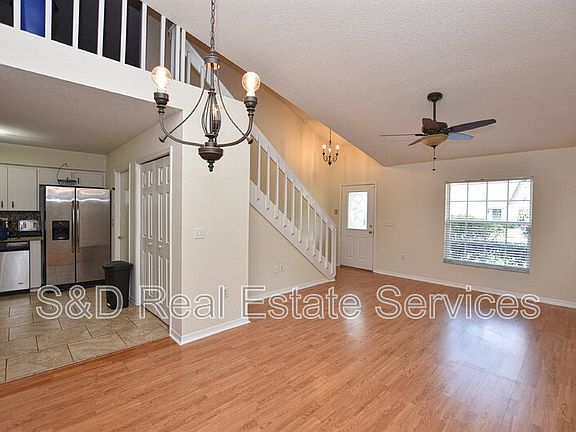 2nd image of 1072 Meadowood Pointe Rd